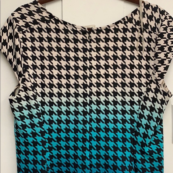 Cap Sleeve Fit & Flare Dress - Picture 7 of 10